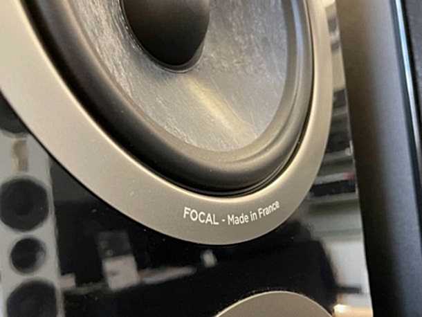 Focal Theva